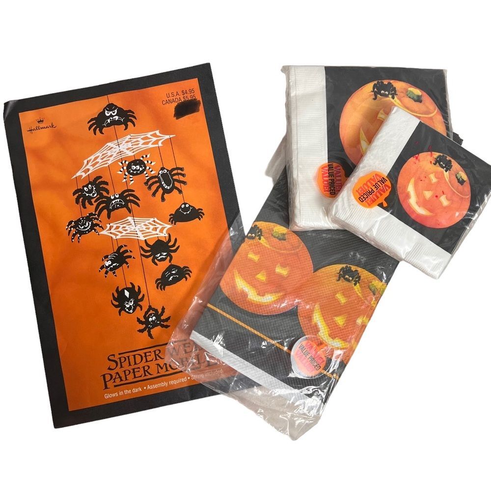 Vintage 4 Pc. Halloween Party Supplies Napkins Tablecloth Centerpiece Pumpkin